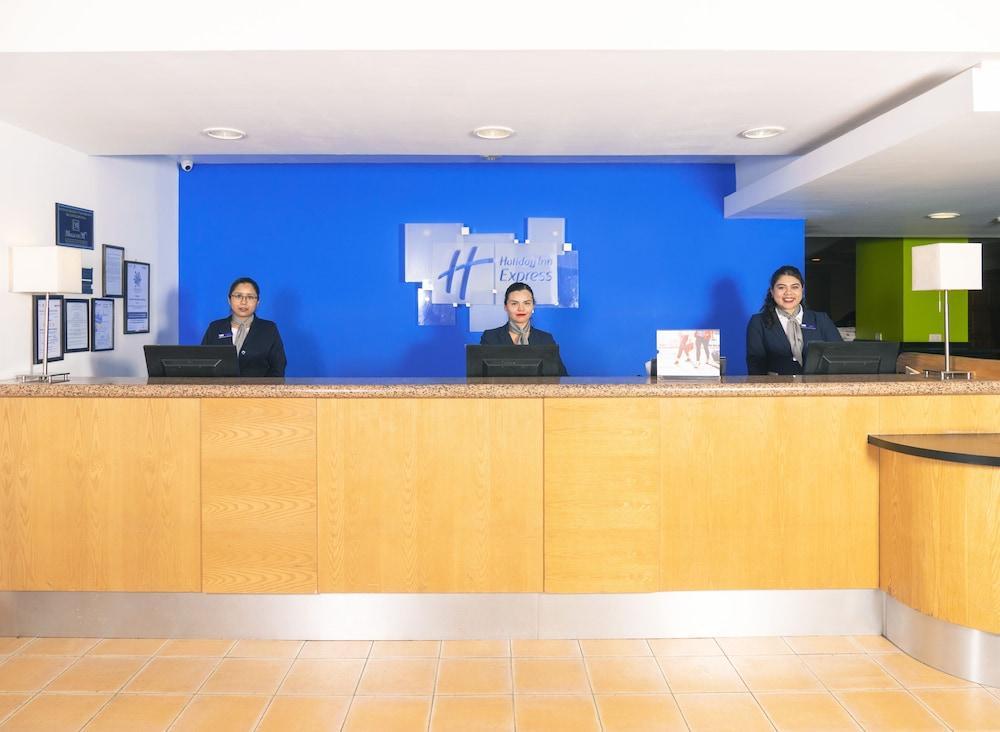 ホリデイ イン エキスプレス トレオン Torreón エクステリア 写真